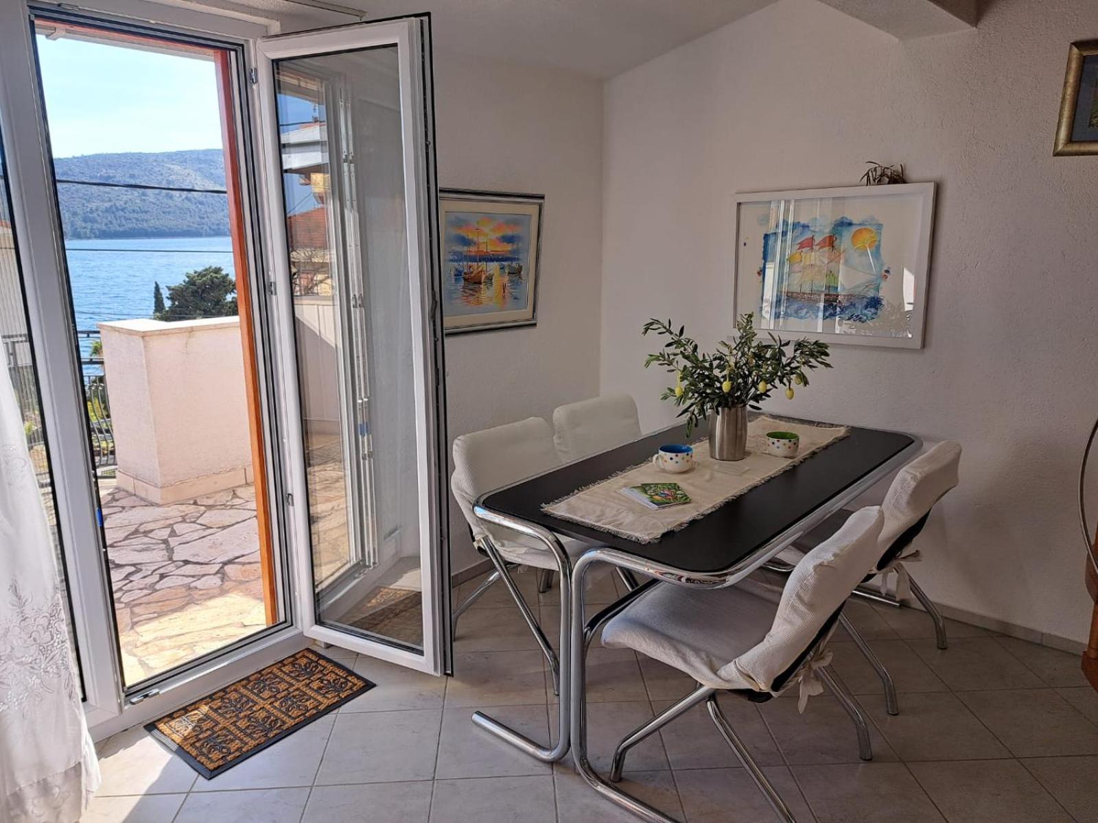 Villa Apartments Oliva Seget Vranjica Exterior photo