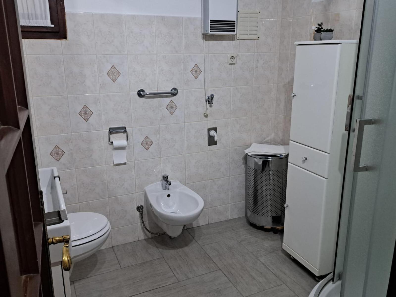 Villa Apartments Oliva Seget Vranjica Exterior photo